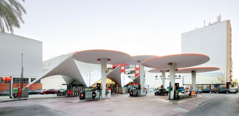 Centro de servicios Chalas. Estación Petronan El Abanico