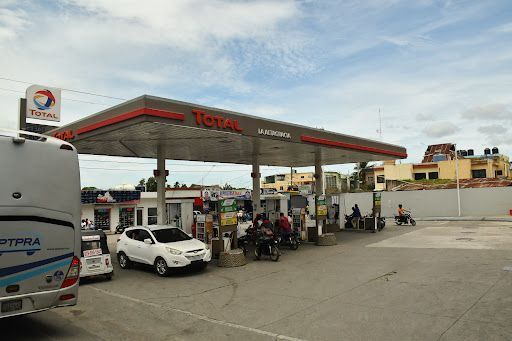 Los mejores Gasolinera cerca de mi en Salvaleón de Higüey para llenar tu tanque